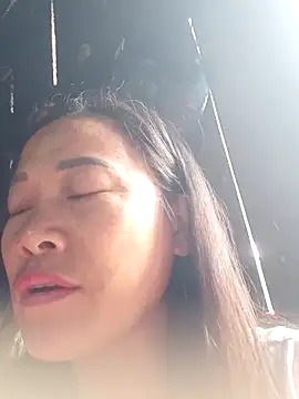 Caily-ly online show from 05/26/26, 11:03