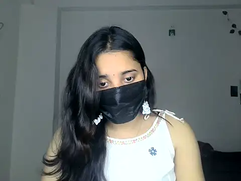 Snapshot of priyanks_sharma37 chatting on 06/19/26, 05:35 priyanks sharma37 online show from 06/19/26, 05:35