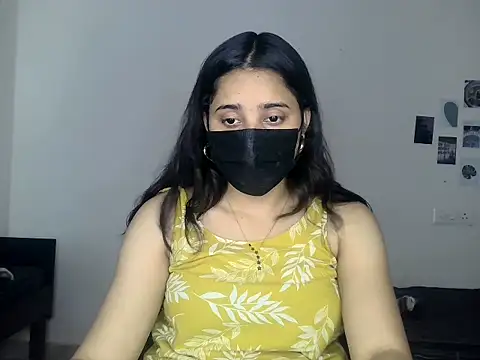 Snapshot of priyanks_sharma37 chatting on 06/17/26, 05:07 priyanks sharma37 online show from 06/17/26, 05:07