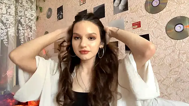 CarleenColley online show from 05/19/26, 07:59