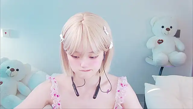 Snapshot of Evil-Bunny007 chatting on 05/25/26, 10:47 Evil-Bunny007 online show from 05/25/26, 10:47