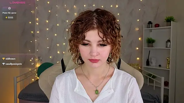 Kira  Fluffy online show from 07/10/26, 12:10
