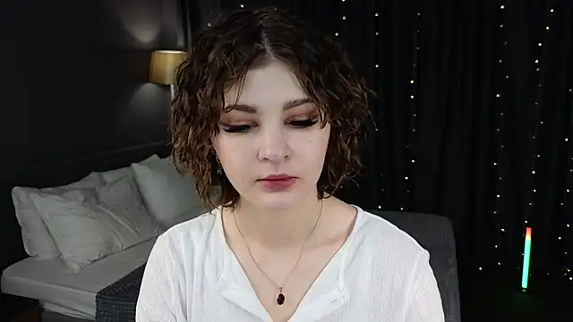 Kira  Fluffy online show from 06/07/26, 12:05