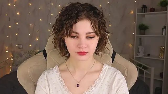 Kira  Fluffy online show from 05/31/26, 12:05
