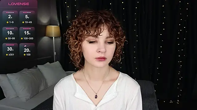 Kira  Fluffy online show from 06/25/26, 12:08