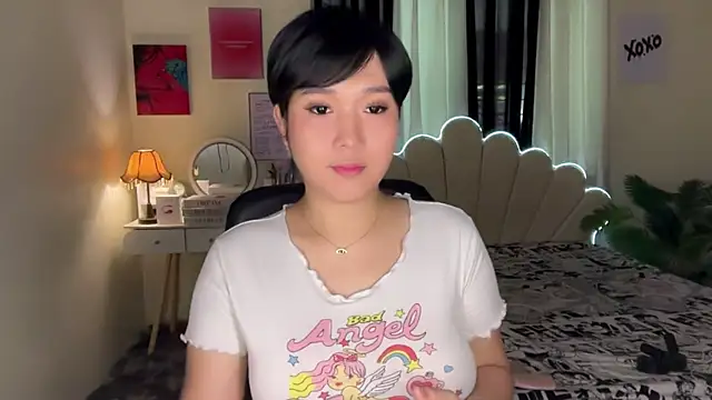 Snapshot of RingMyBelle chatting on 05/31/26, 01:11 RingMyBelle online show from 05/31/26, 01:11