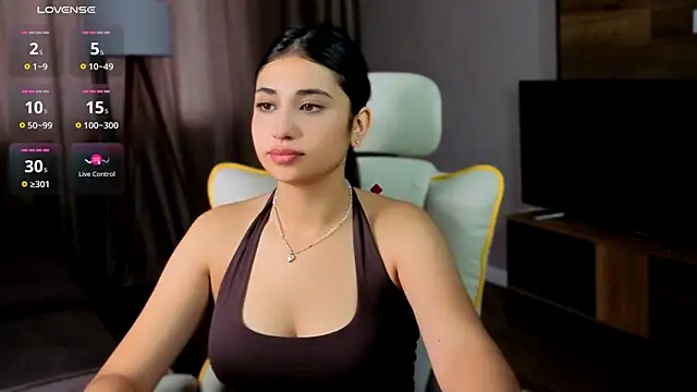 Snapshot of honeylanaa chatting on 07/14/26, 04:39 honeylanaa online show from 07/14/26, 04:39