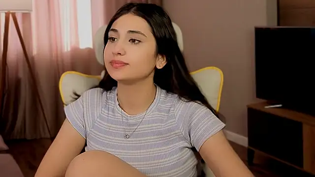 honeylanaa online show from 05/28/26, 04:31