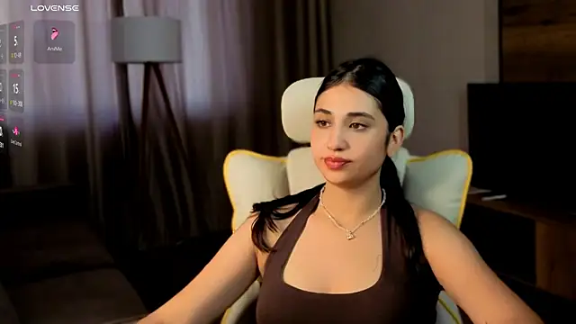 Snapshot of honeylanaa chatting on 07/14/26, 10:21 honeylanaa online show from 07/14/26, 10:21