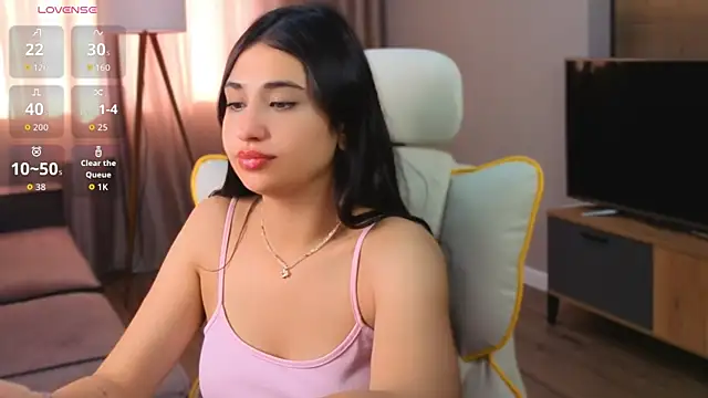 Snapshot of honeylanaa chatting on 07/13/26, 04:34 honeylanaa online show from 07/13/26, 04:34