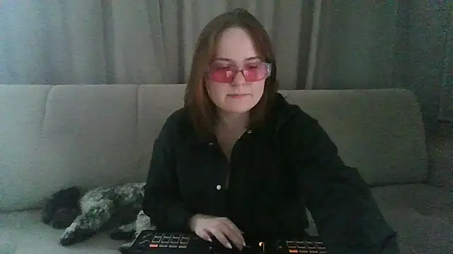 Joan Taylor1 online show from 05/26/26, 10:13