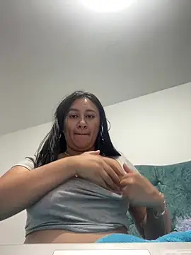 Vyolet  online show from 05/19/26, 11:56