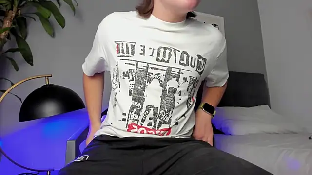 LucasMoraless online show from 05/21/26, 02:14