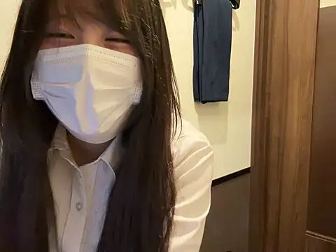 Snapshot of miniminimo_o chatting on 06/25/26, 10:20 miniminimo o online show from 06/25/26, 10:20