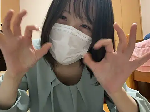 Snapshot of miniminimo_o chatting on 06/01/26, 11:32 miniminimo o online show from 06/01/26, 11:32