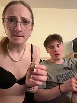 LauraundSteve  online show from 05/26/26, 07:12
