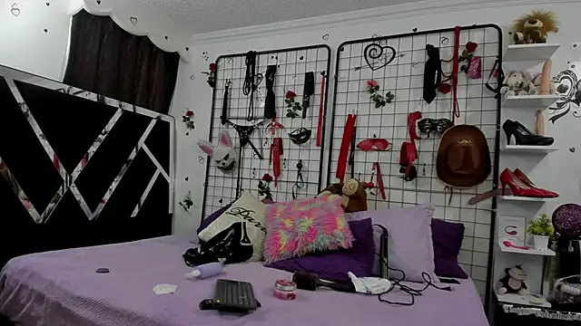royal Temptationn online show from 05/18/26, 01:27