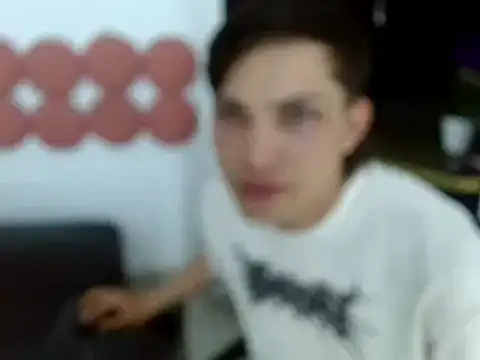 MaxxLouis online show from 05/23/26, 12:04