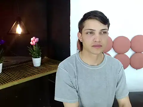 MaxxLouis online show from 05/27/26, 11:50