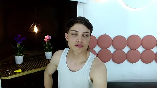 MaxxLouis online show from 05/28/26, 07:20