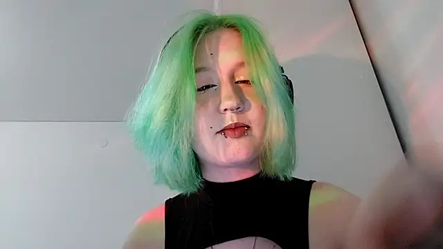 HunXena online show from 05/17/26, 03:23