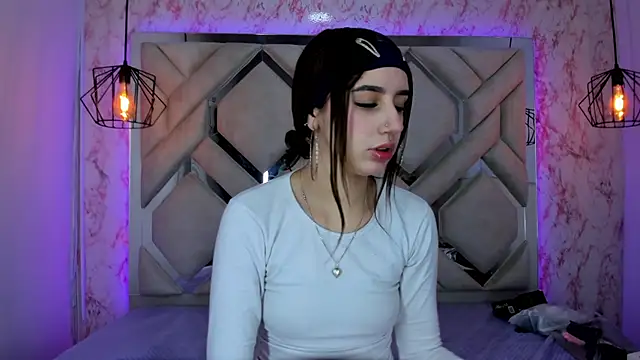leri rose  online show from 07/29/26, 11:31