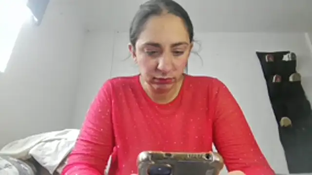 Pamela sa online show from 06/24/26, 05:55
