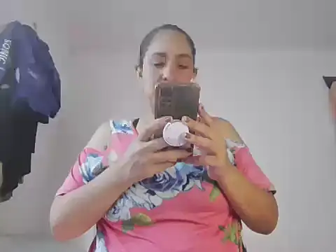 Pamela sa online show from 06/18/26, 06:24
