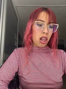 Snapshot of MeraSecretXXX chatting on 06/19/26, 01:50 MeraSecretXXX online show from 06/19/26, 01:50
