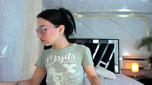 Snapshot of SophiieCalloway1 chatting on 07/08/26, 02:51 SophiieCalloway1 online show from 07/08/26, 02:51