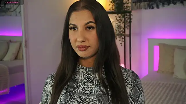 DianaMoonnn online show from 05/18/26, 02:33