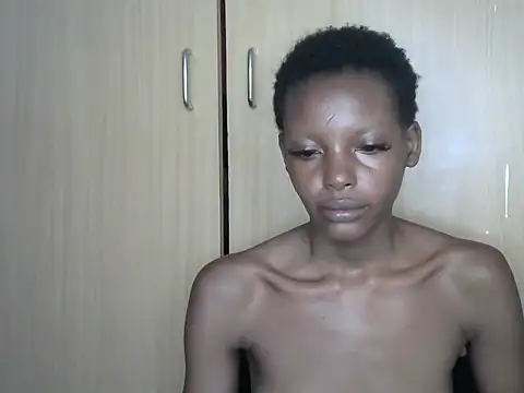 petite hottie online show from 05/14/26, 06:16