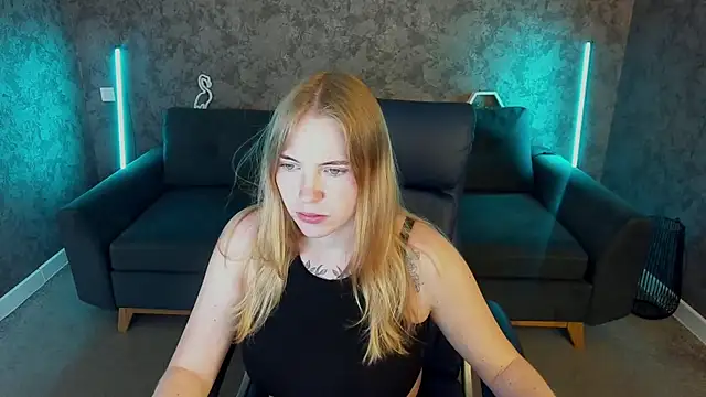 Snapshot of NikkyReyyy chatting on 05/21/26, 05:38 NikkyReyyy online show from 05/21/26, 05:38