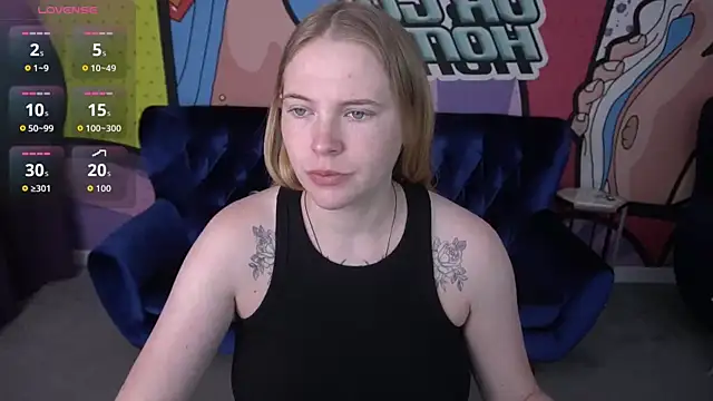Snapshot of NikkyReyyy chatting on 06/15/26, 05:29 NikkyReyyy online show from 06/15/26, 05:29