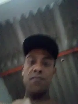 Snapshot of Roludobsb18cm chatting on 05/15/26, 07:01 Roludobsb18cm online show from 05/15/26, 07:01