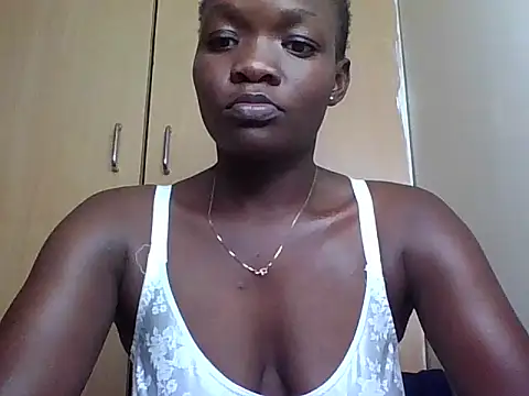 Snapshot of joyvall01 chatting on 05/30/26, 05:18 joyvall01 online show from 05/30/26, 05:18