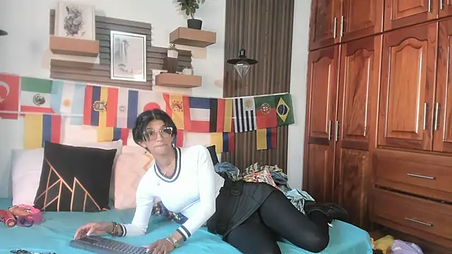 Snapshot of Evaa_campbell chatting on 06/27/26, 12:22 Evaa campbell online show from 06/27/26, 12:22