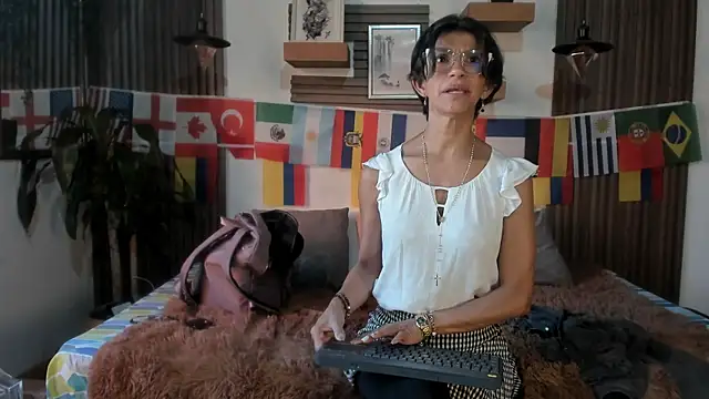 Snapshot of Evaa_campbell chatting on 07/11/26, 12:27 Evaa campbell online show from 07/11/26, 12:27