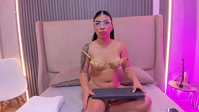 MaiaLopez online show from 06/06/26, 08:03