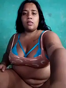 Snapshot of sexy-latina24u chatting on 05/27/26, 05:09 sexy-latina24u online show from 05/27/26, 05:09