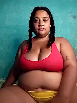 Snapshot of sexy-latina24u chatting on 06/17/26, 05:12 sexy-latina24u online show from 06/17/26, 05:12