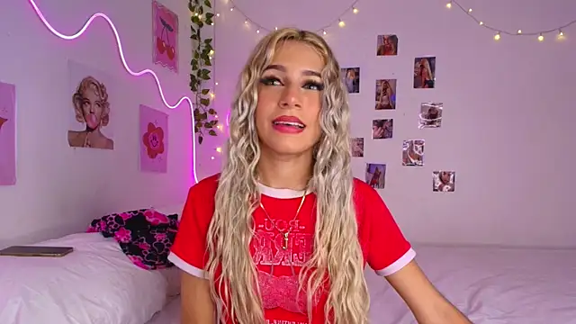 cinniaa  online show from 05/30/26, 01:34