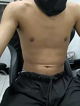 LuanAlvess online show from 05/17/26, 05:29