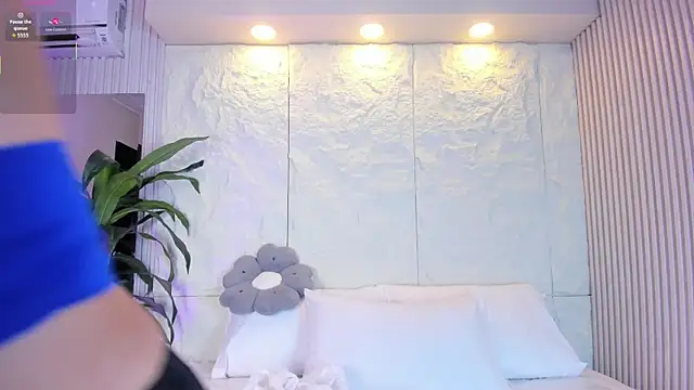 Dulce Vict online show from 06/19/26, 03:56
