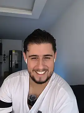 Snapshot of Ryan_evannss_ chatting on 07/14/26, 10:05 Ryan evannss online show from 07/14/26, 10:05