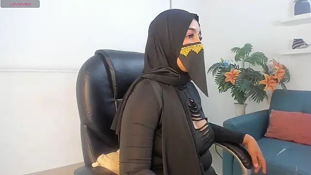 ailinn sahara online show from 05/19/26, 04:08