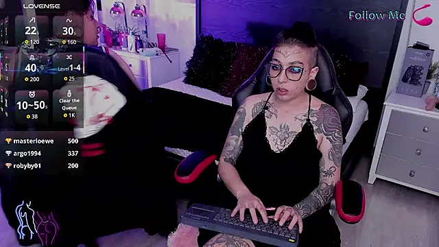 Snapshot of inkedsinners_ chatting on 06/14/26, 02:08 inkedsinners online show from 06/14/26, 02:08