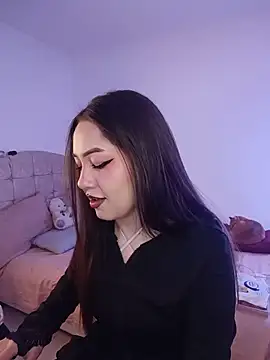 paariiss  online show from 05/23/26, 06:07