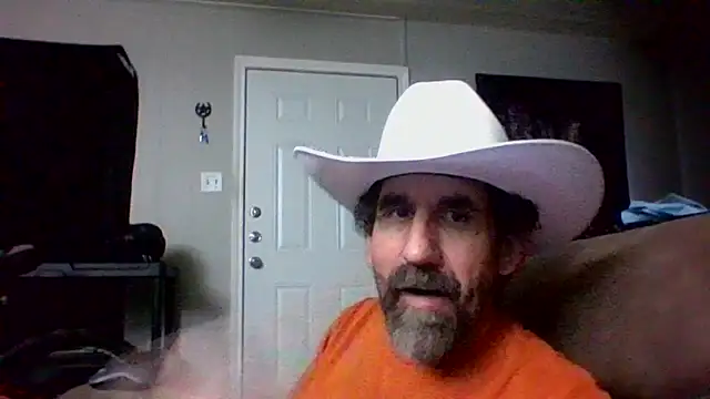 Snapshot of old_Domino chatting on 05/25/26, 01:32 old Domino online show from 05/25/26, 01:32