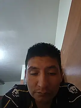 Snapshot of Eugeniosor chatting on 05/21/26, 11:24 Eugeniosor online show from 05/21/26, 11:24